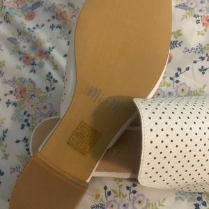 Mimi white slides